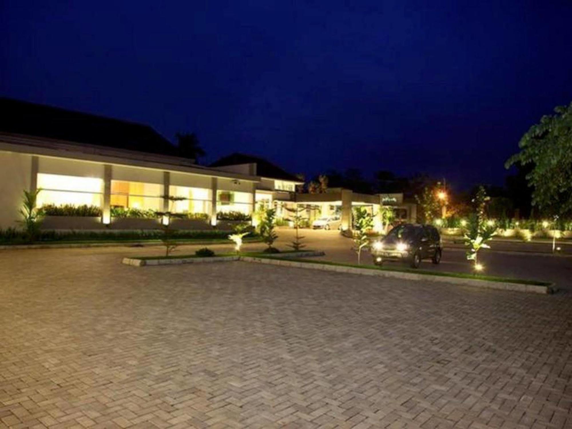 Green Valley Resort Purwokerto Kültér fotó